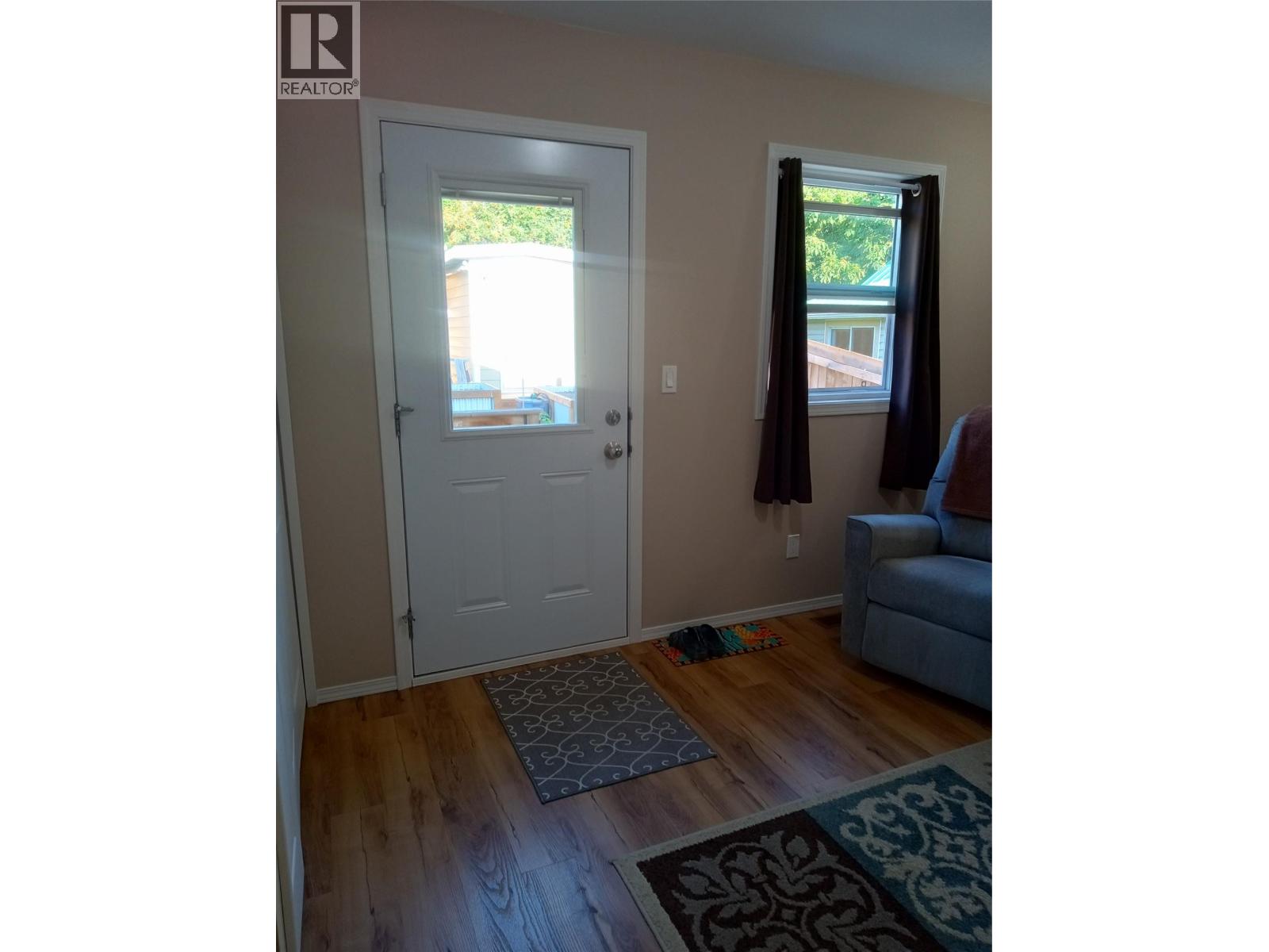 318 8th Avenue photo 8