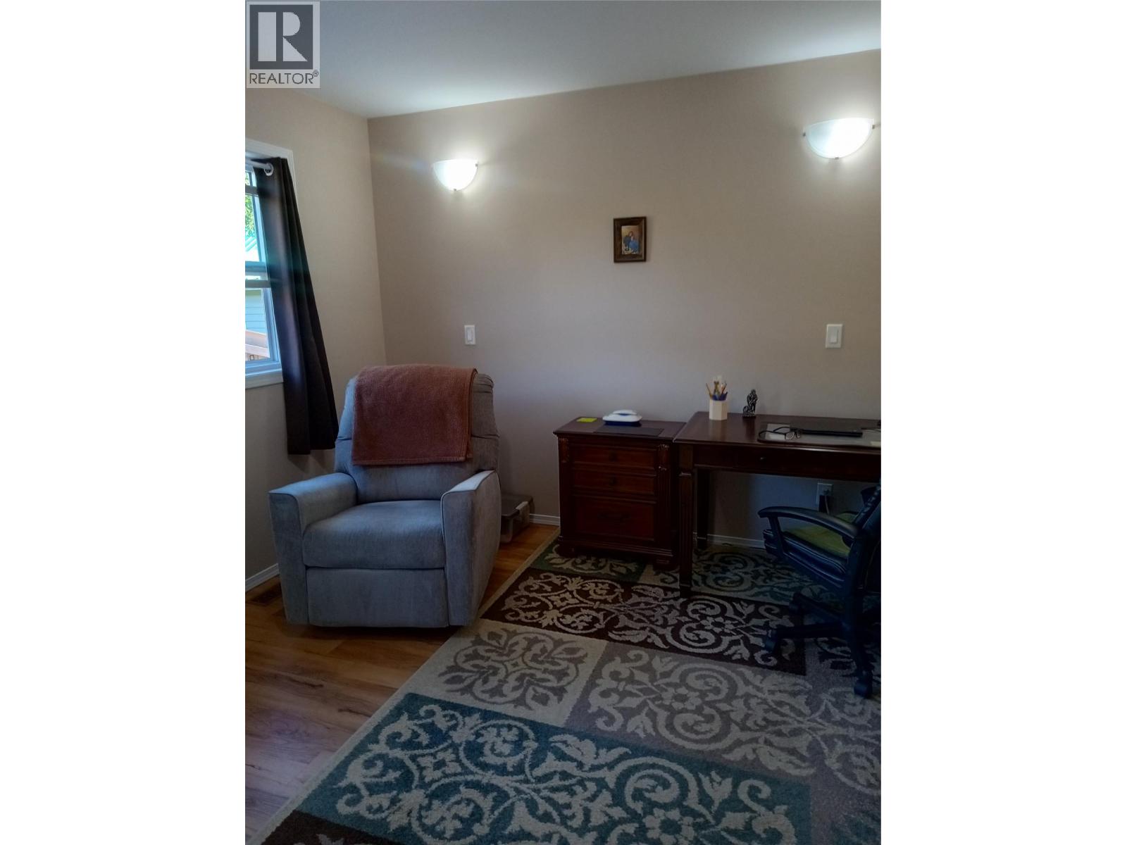 318 8th Avenue photo 9