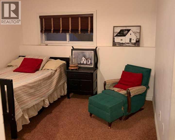 122 12 Avenue NE - 30