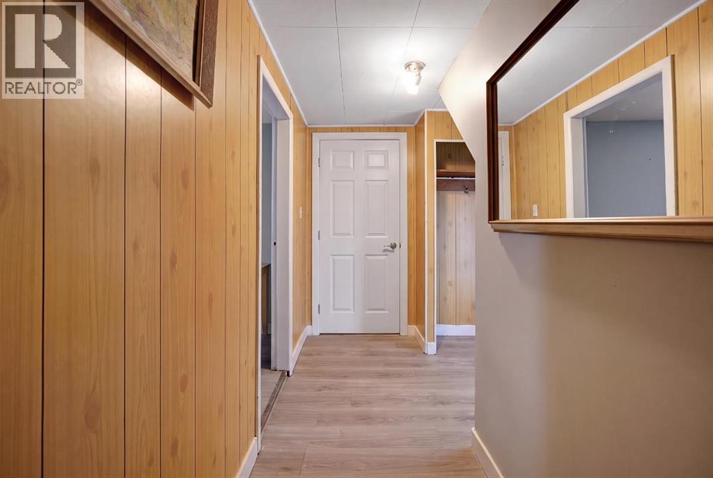 1506 36 Street SE - 29