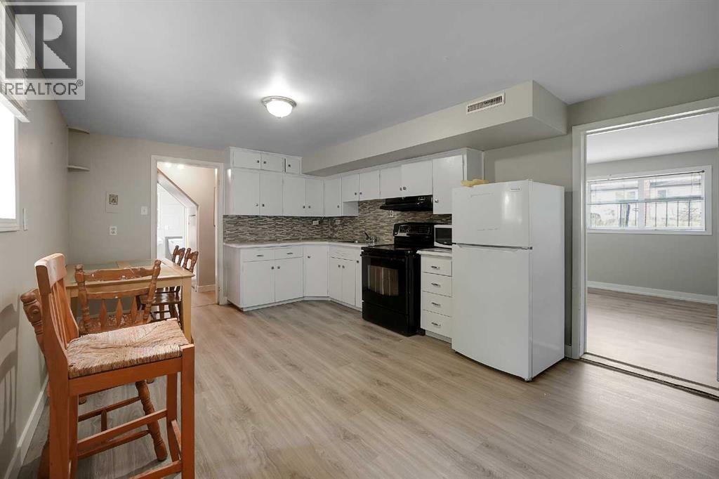 1506 36 Street SE - 25