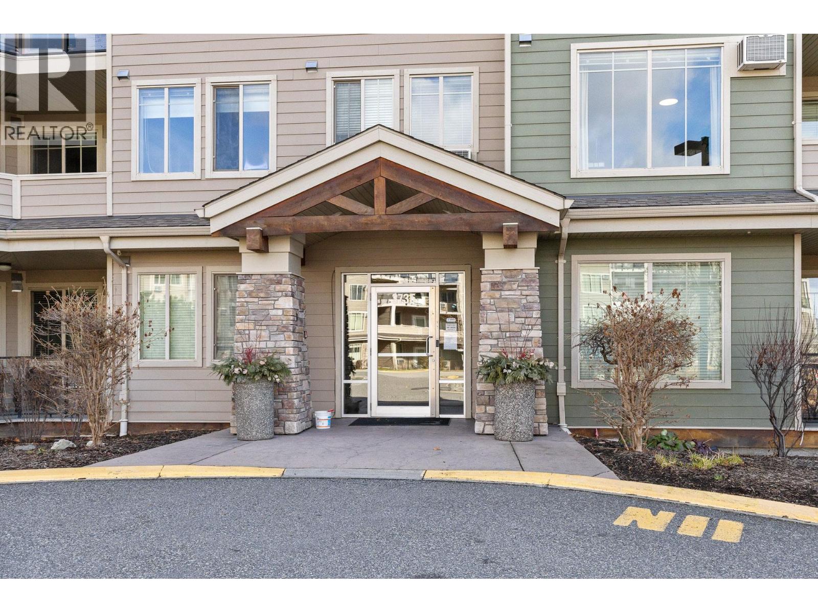 302 3735 Casorso Road, Kelowna