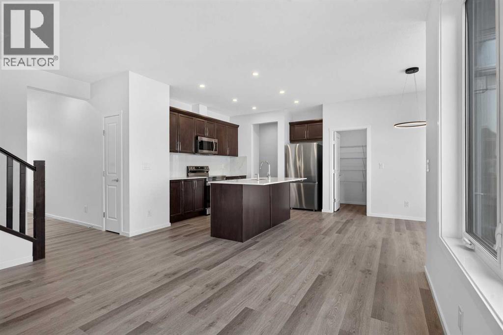 110 Yorkstone Villas SW, Yorkville, Calgary photo 3