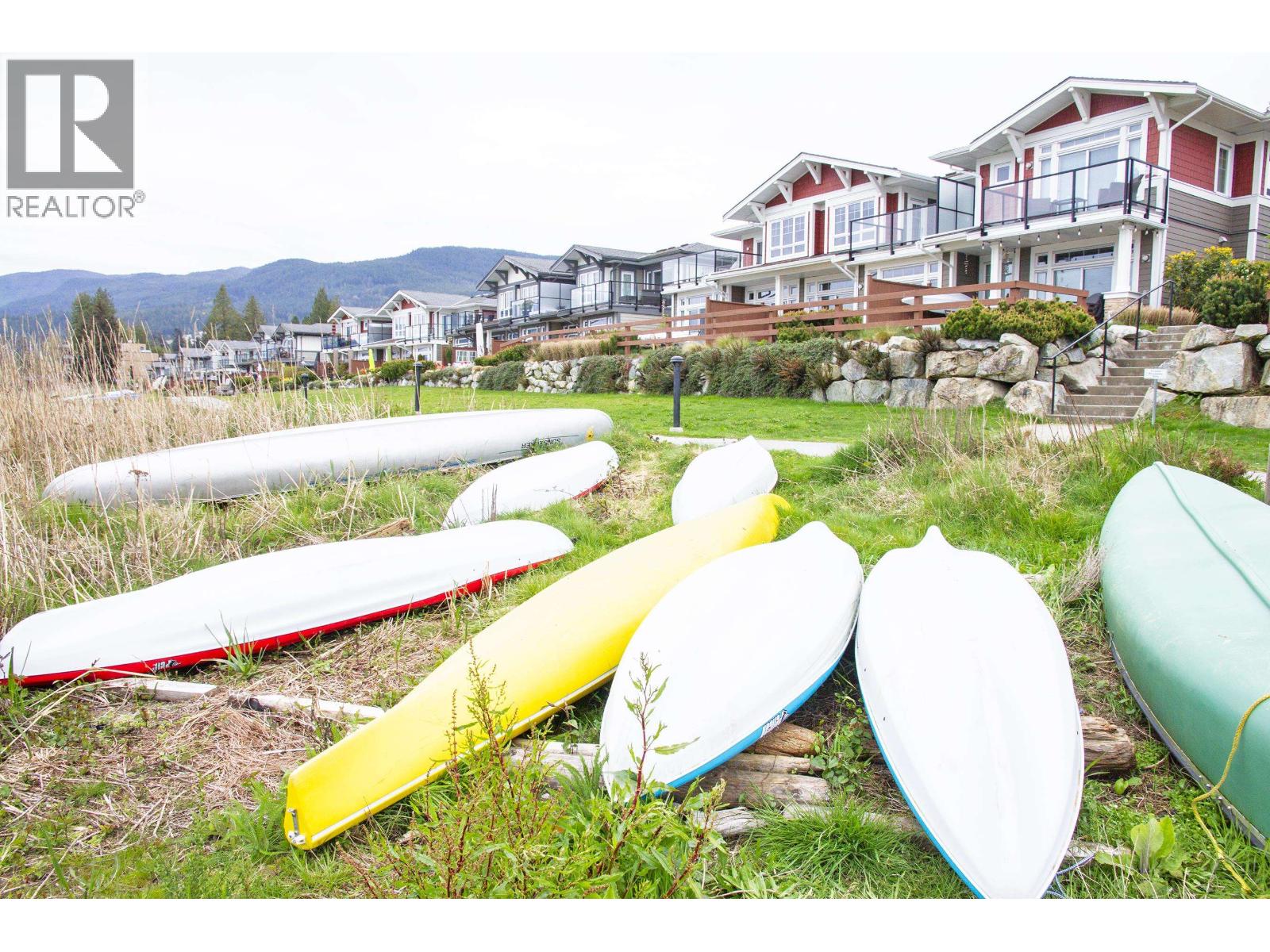 5915 BEACHGATE LANE, Sechelt