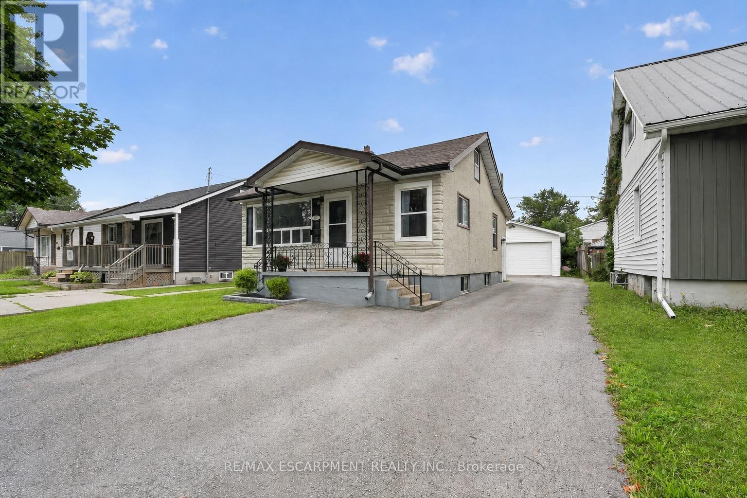 333 SIMPSON AVENUE - 1