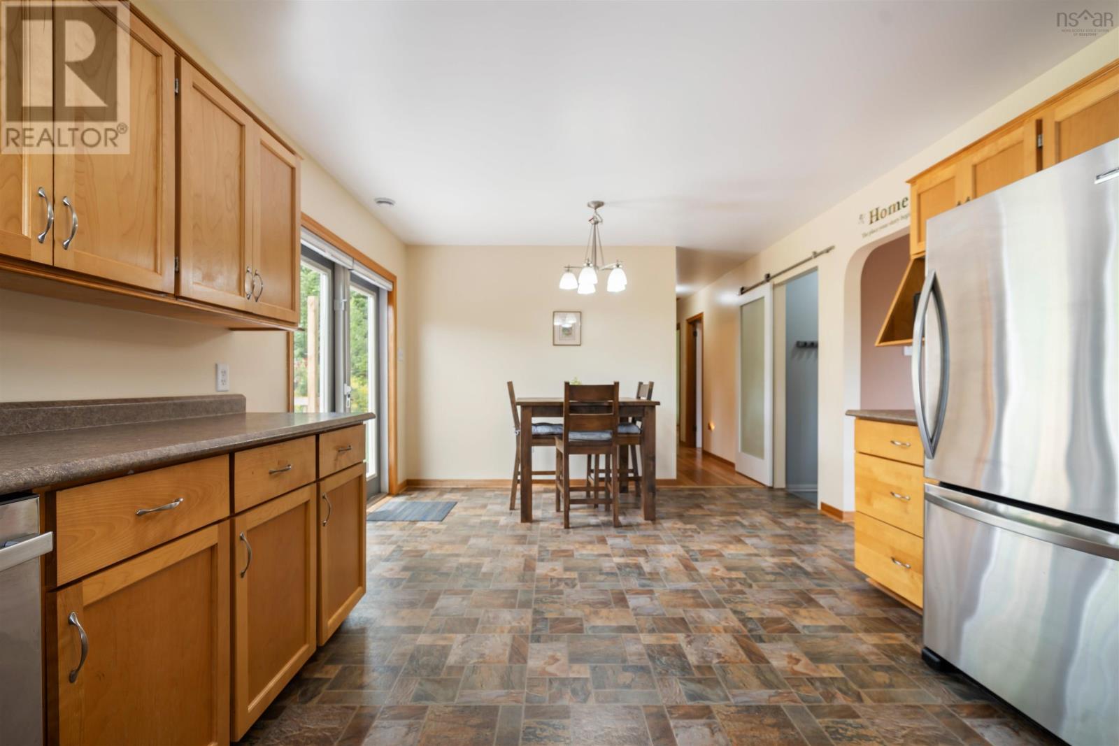 Property 24 of 49 of 1781 Montreal Road