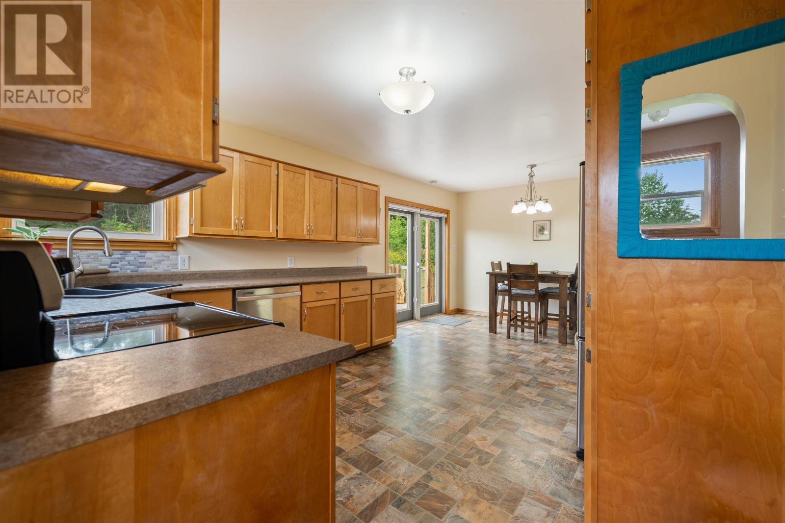 Property 28 of 49 of 1781 Montreal Road