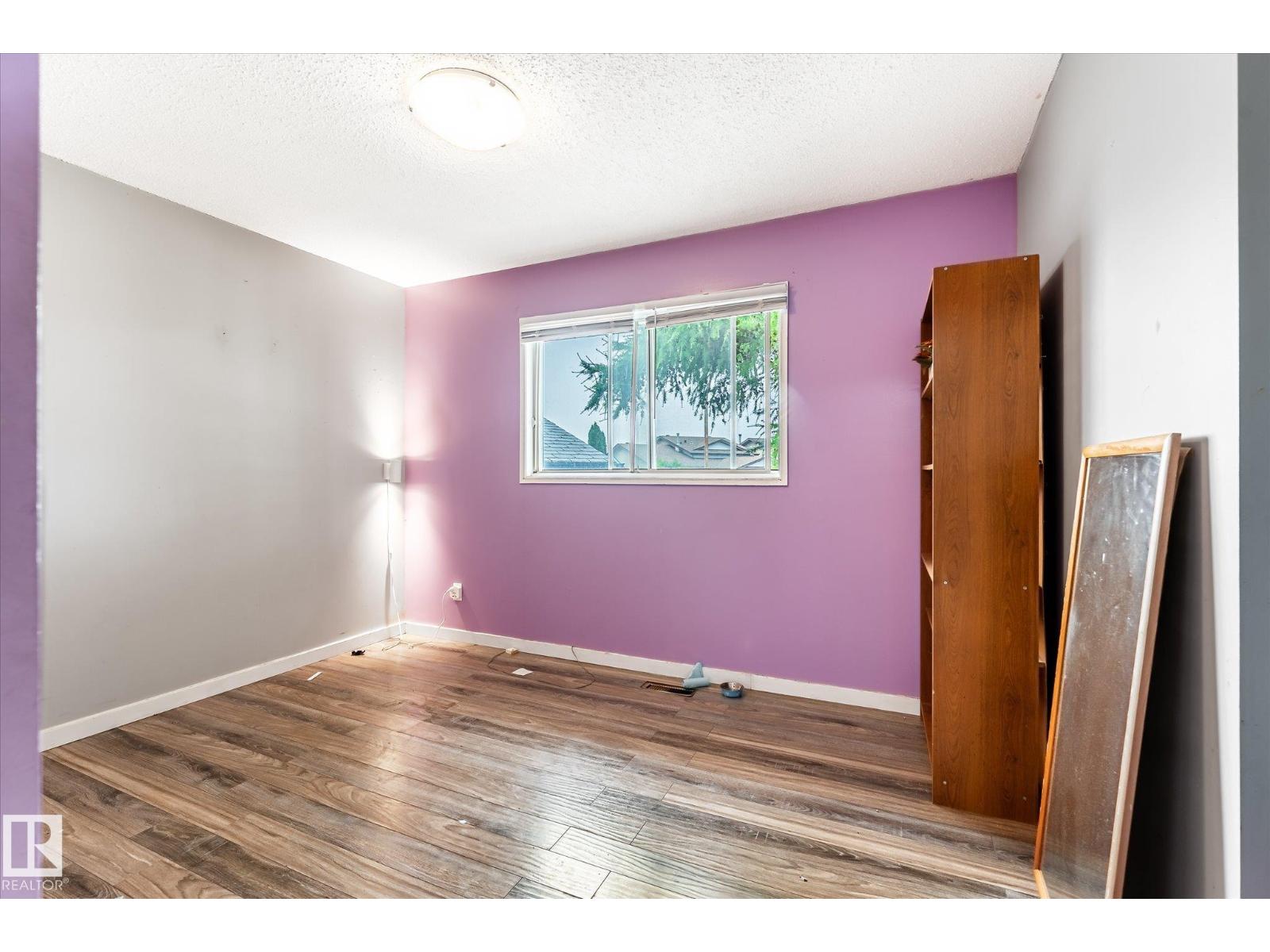 12435 46 Street NW - Photo 16