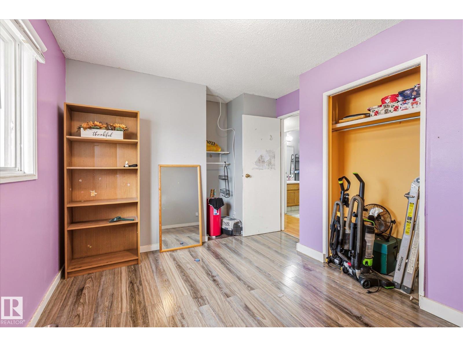 12435 46 Street NW - Photo 17