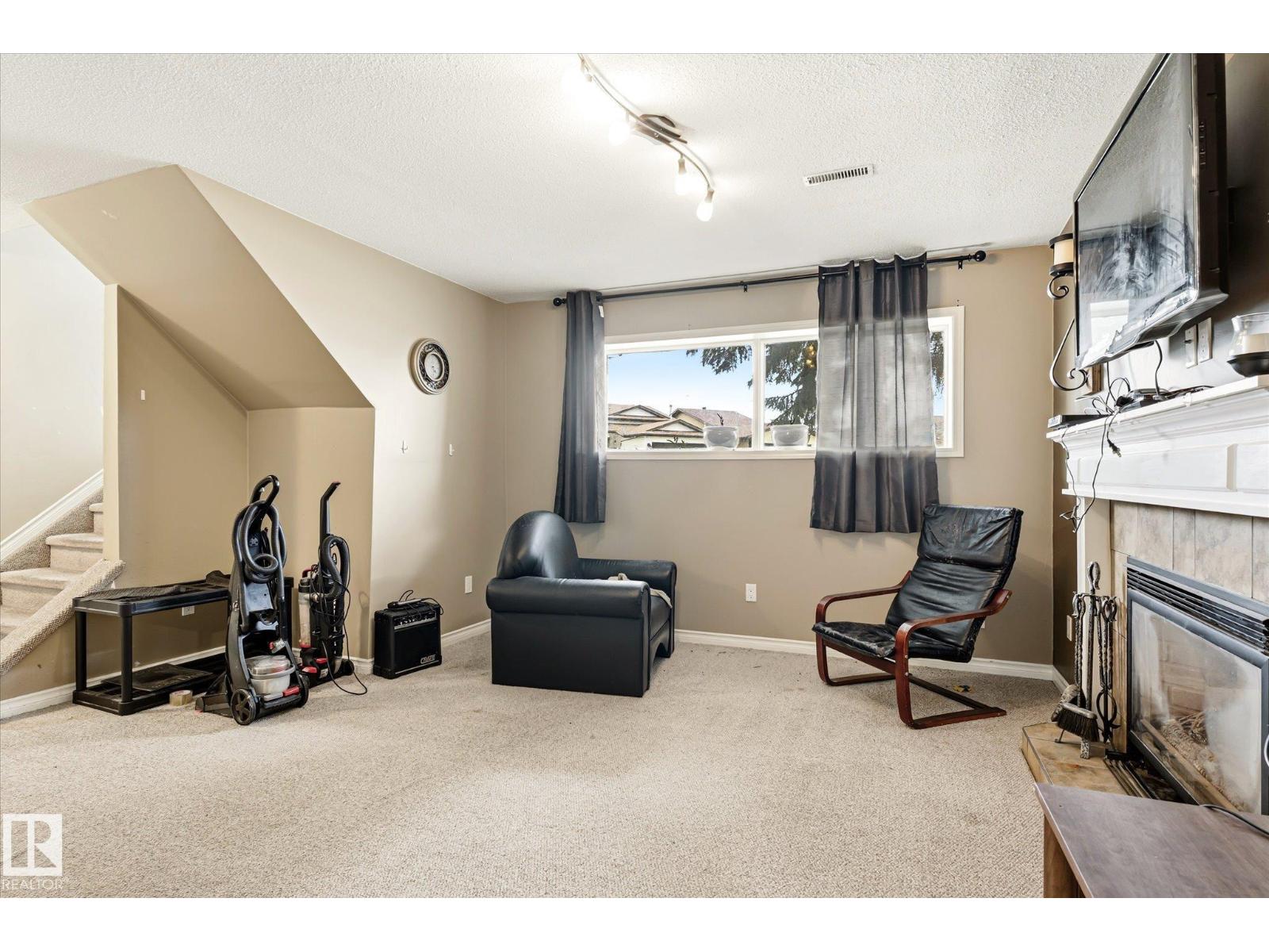 12435 46 Street NW - Photo 22