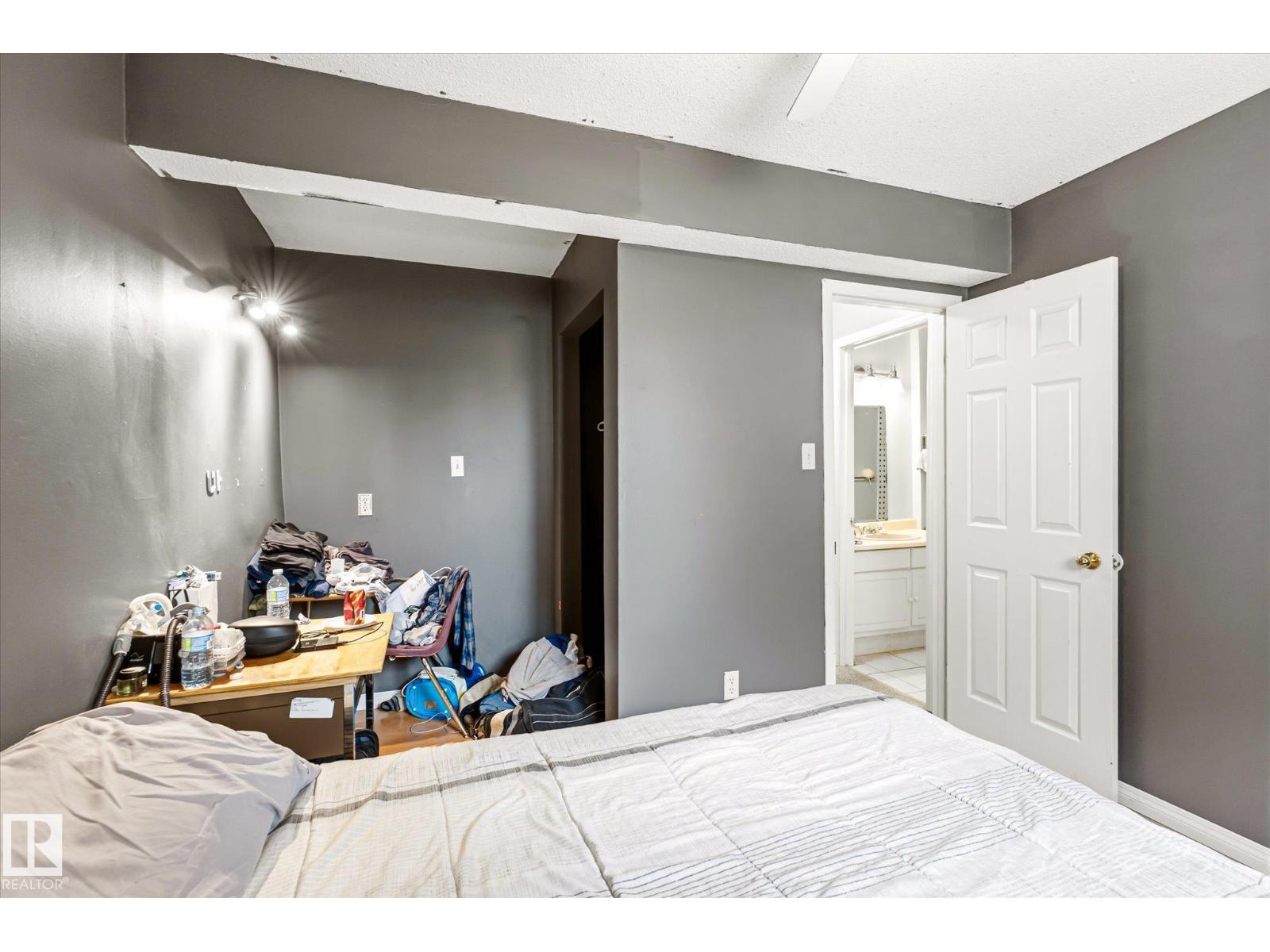 12435 46 Street NW - Photo 28