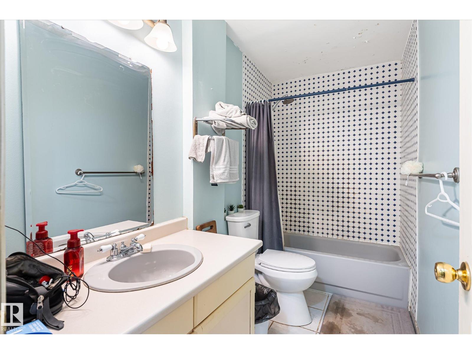12435 46 ST NW - 29