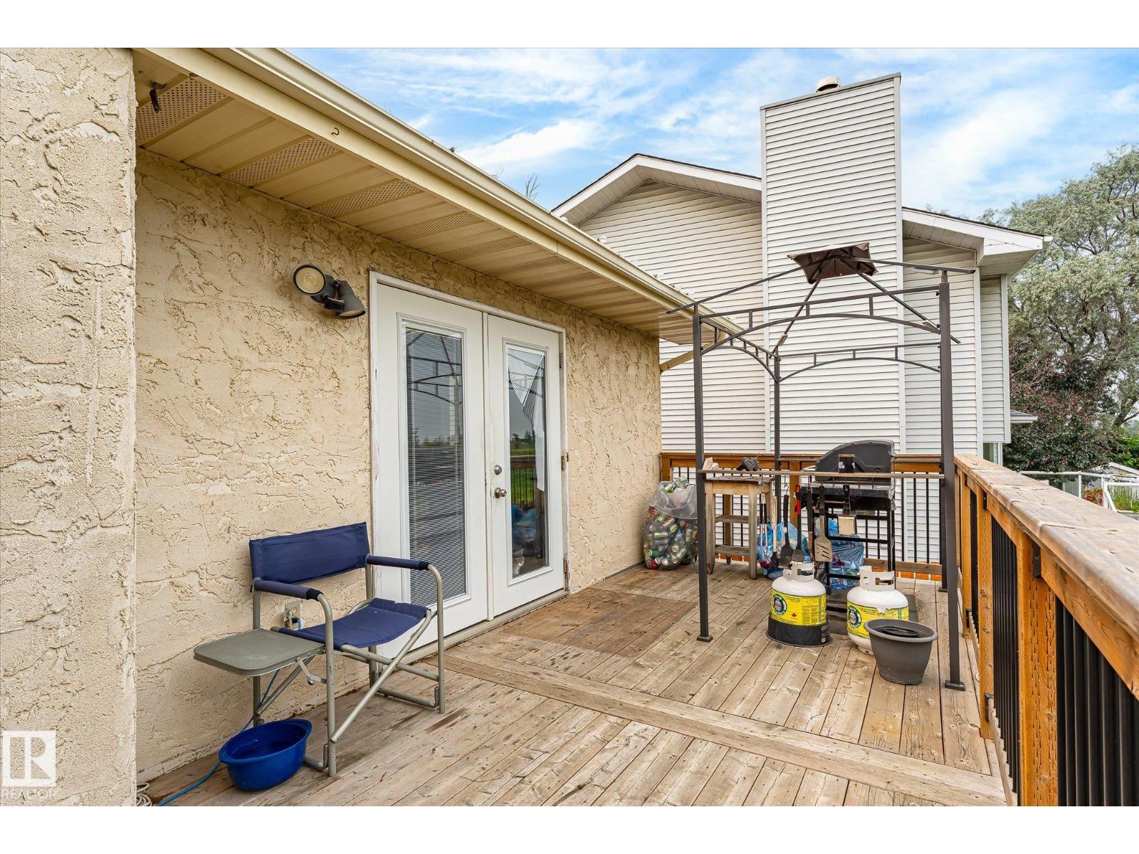 12435 46 ST NW - 35
