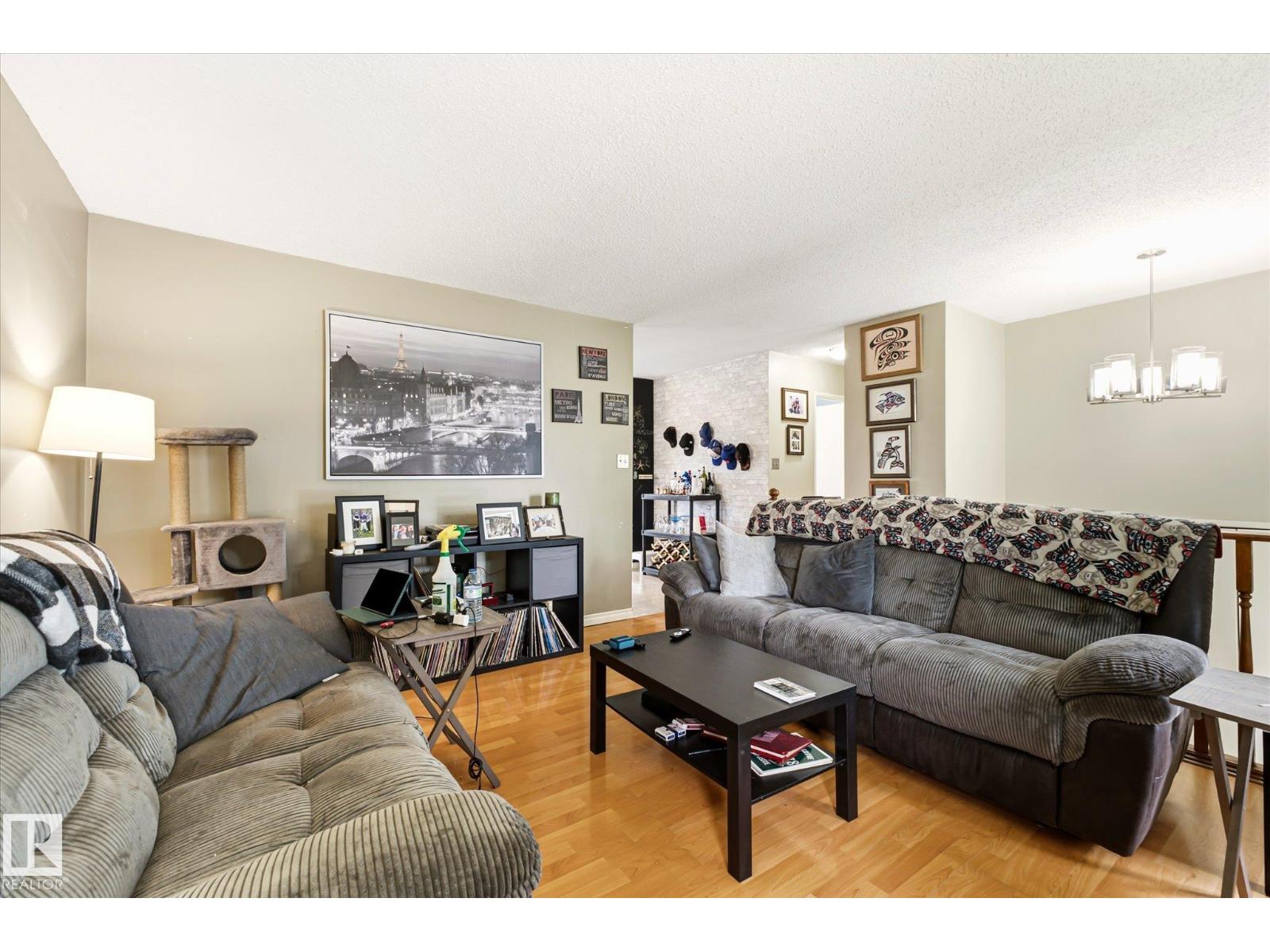 12435 46 ST NW - 4