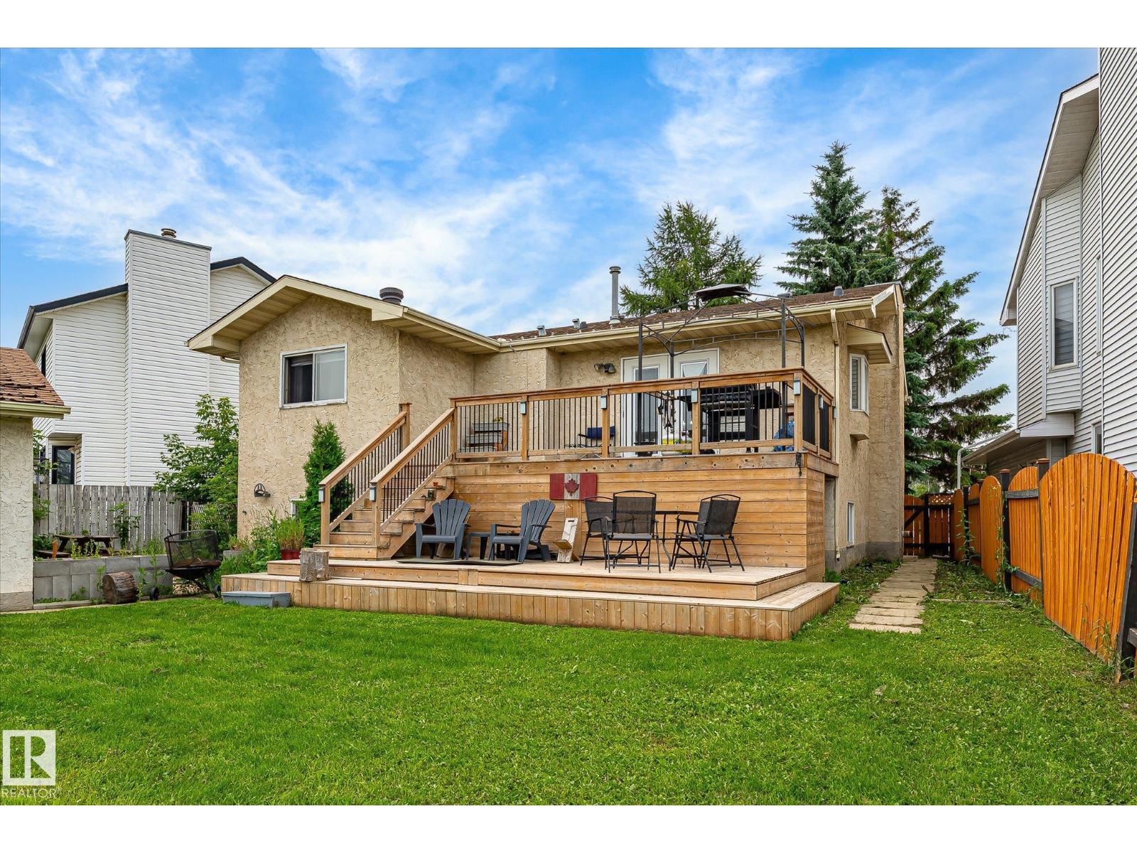 12435 46 Street NW - Photo 44