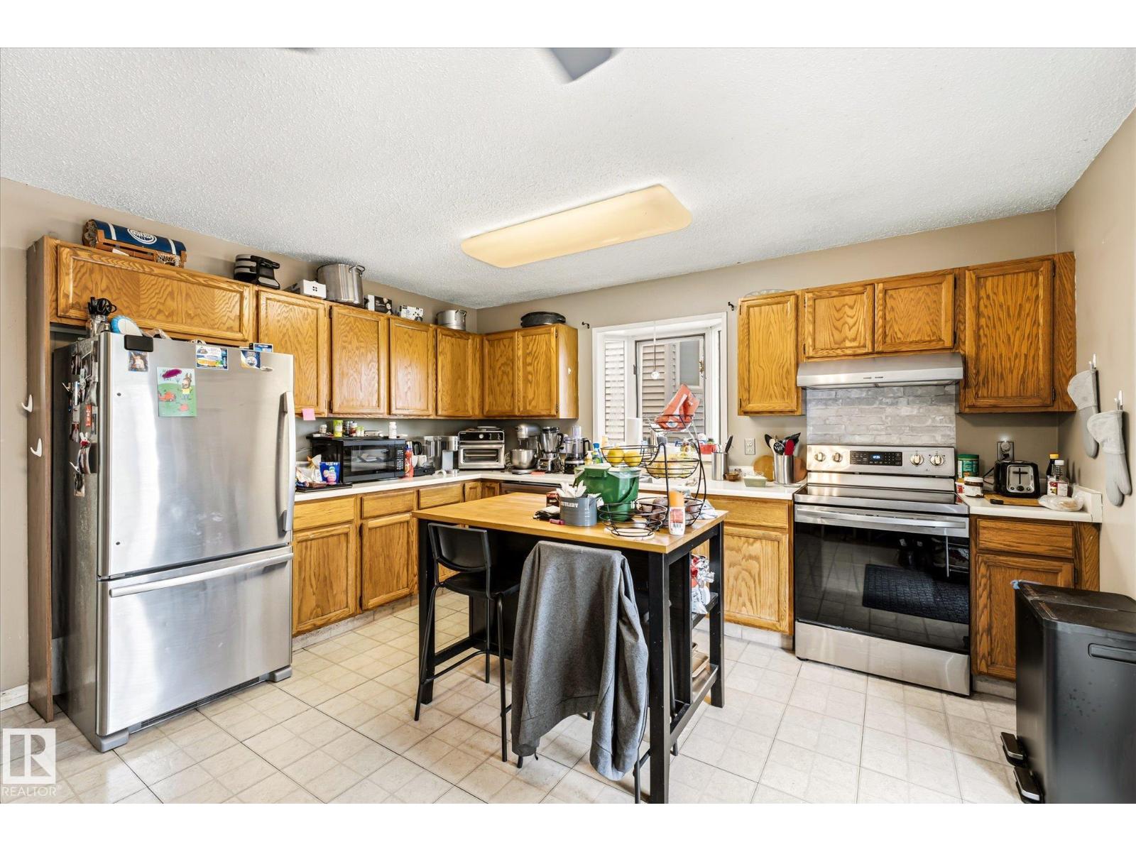 12435 46 Street NW - Photo 8