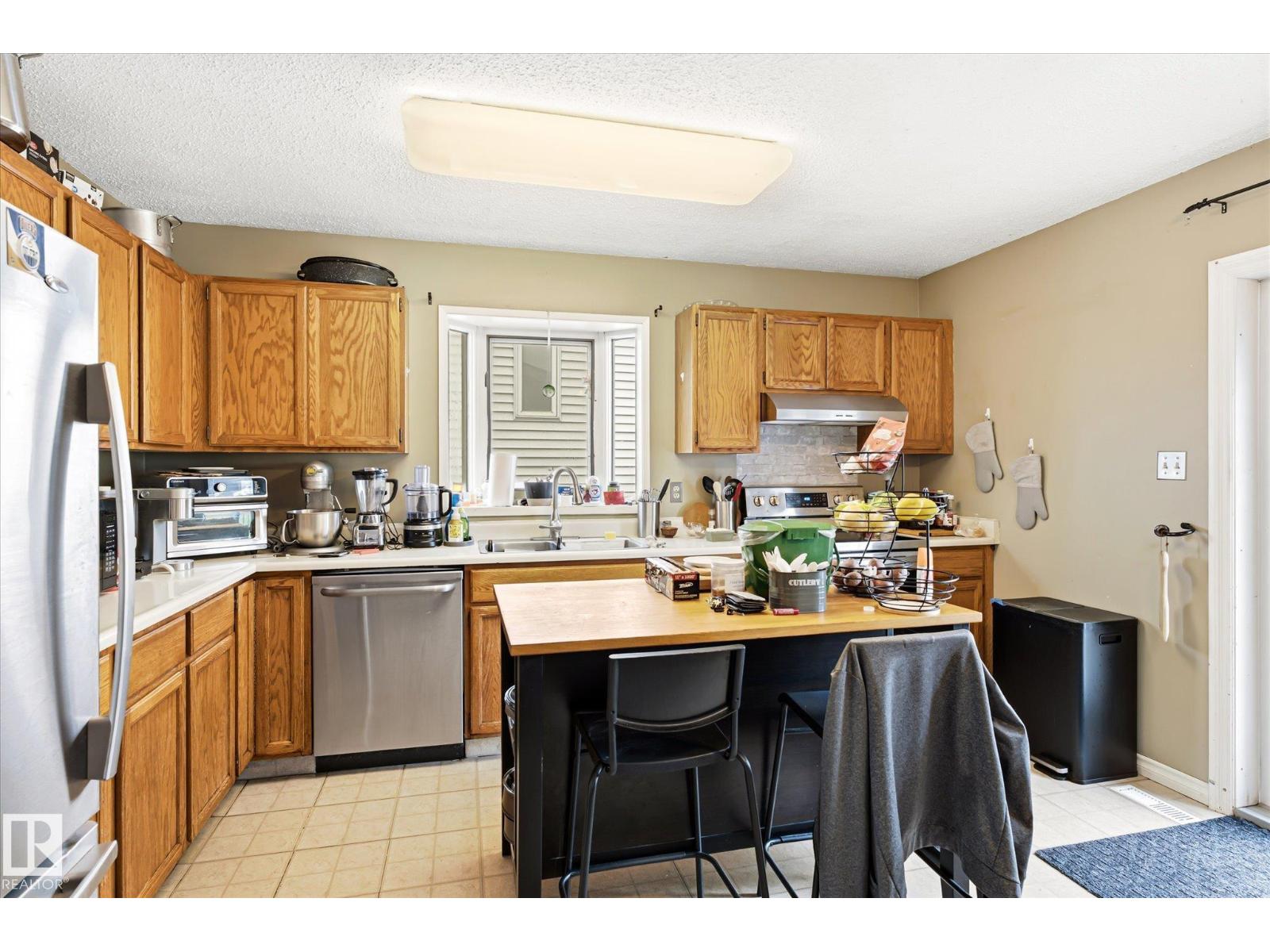 12435 46 Street NW - Photo 9