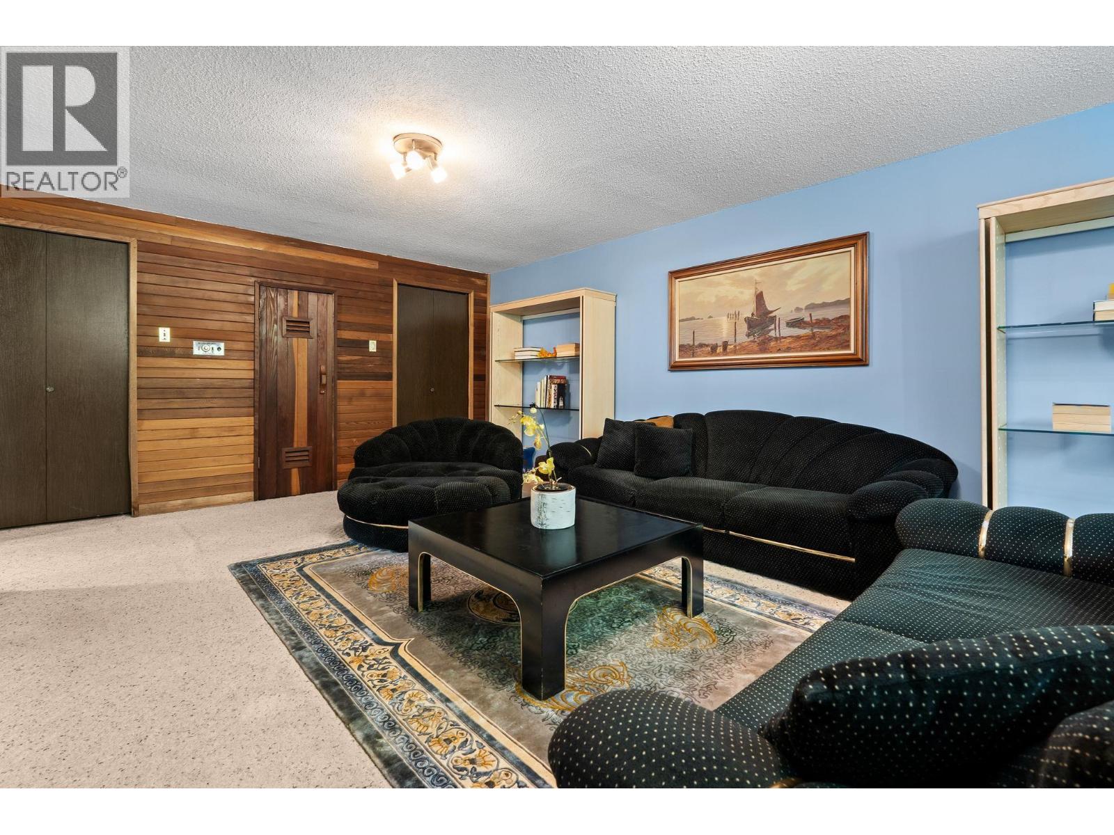 3455 HIGHLAND BOULEVARD, North Vancouver