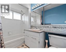 3455 Highland Boulevard, North Vancouver, BC V7R2Y3 Photo 19