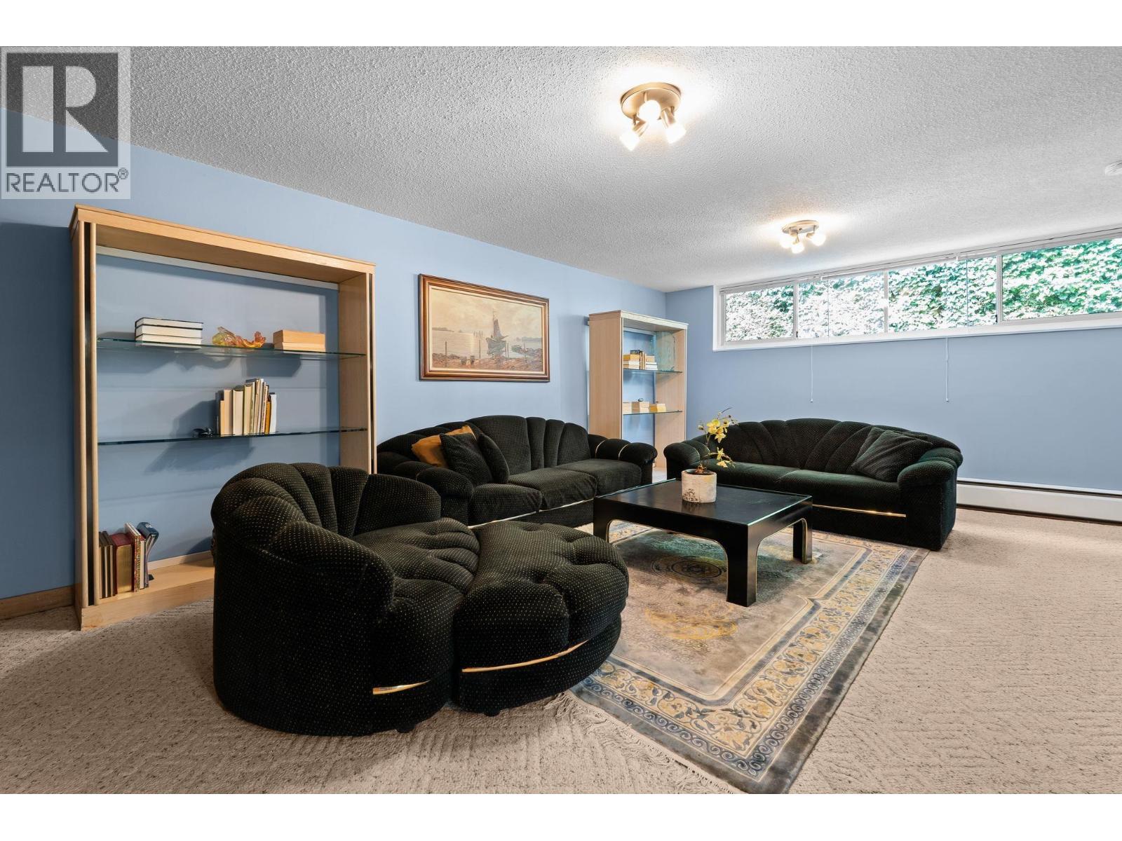 3455 HIGHLAND BOULEVARD, North Vancouver