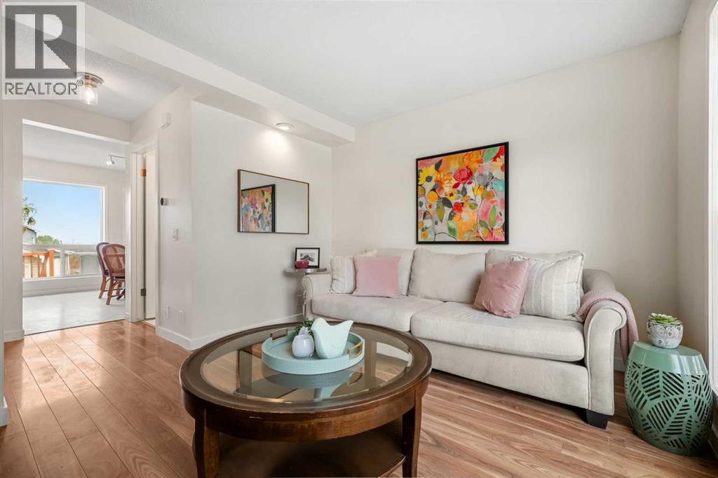 91 Hidden Crescent NW, Hidden Valley, Calgary photo 4