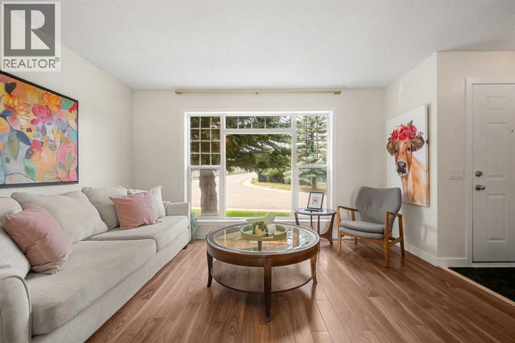 91 Hidden Crescent NW - 3