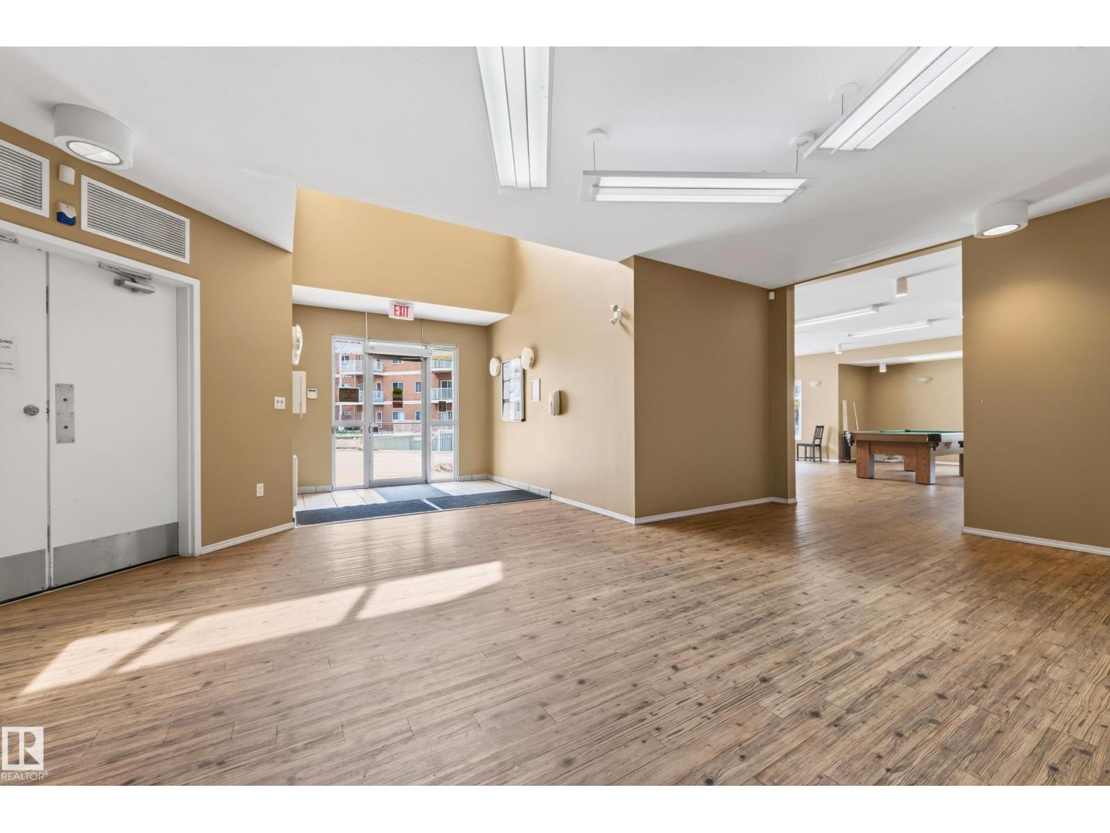 #211 4316 139 AV NW - 43