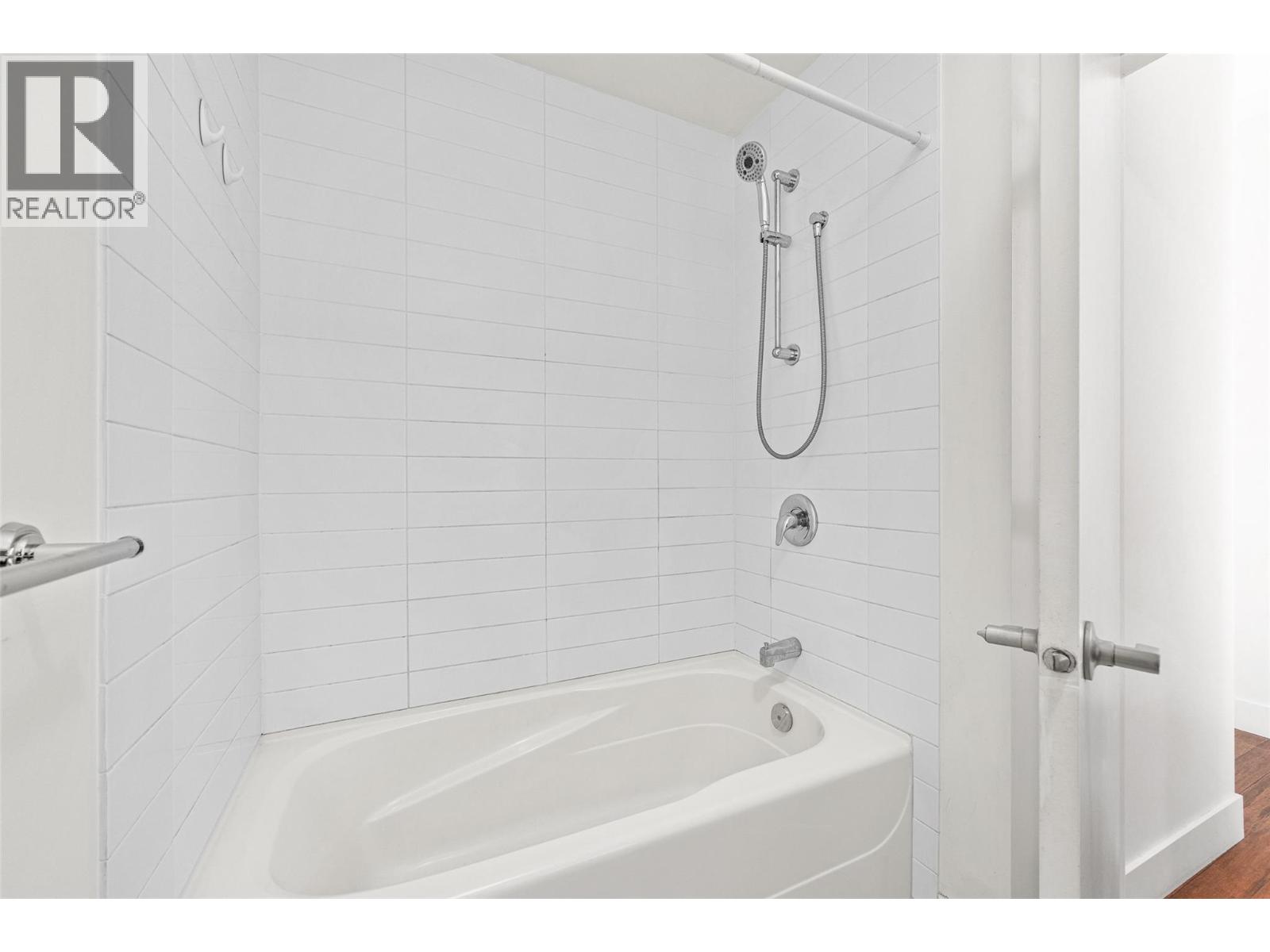 316 1289 Ellis Street, Kelowna