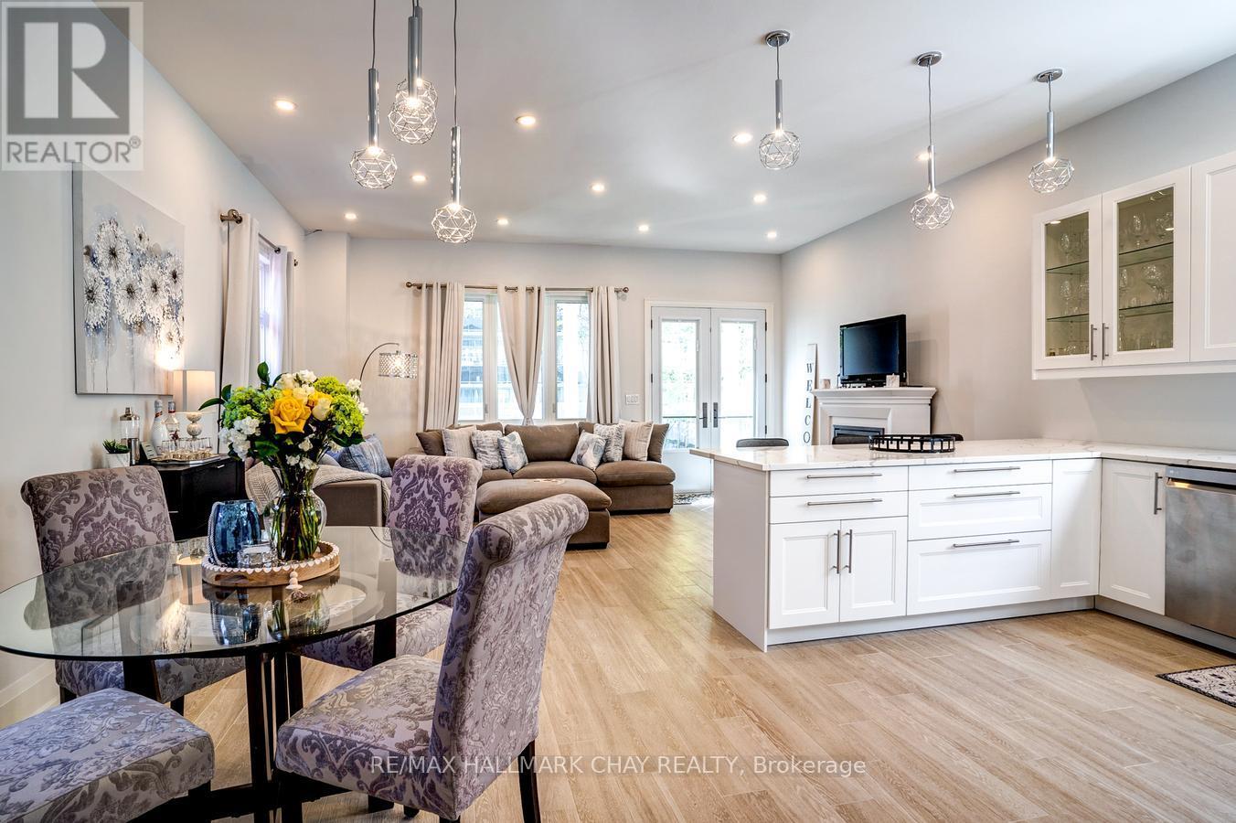 611 NORTHCLIFFE BOULEVARD - 2