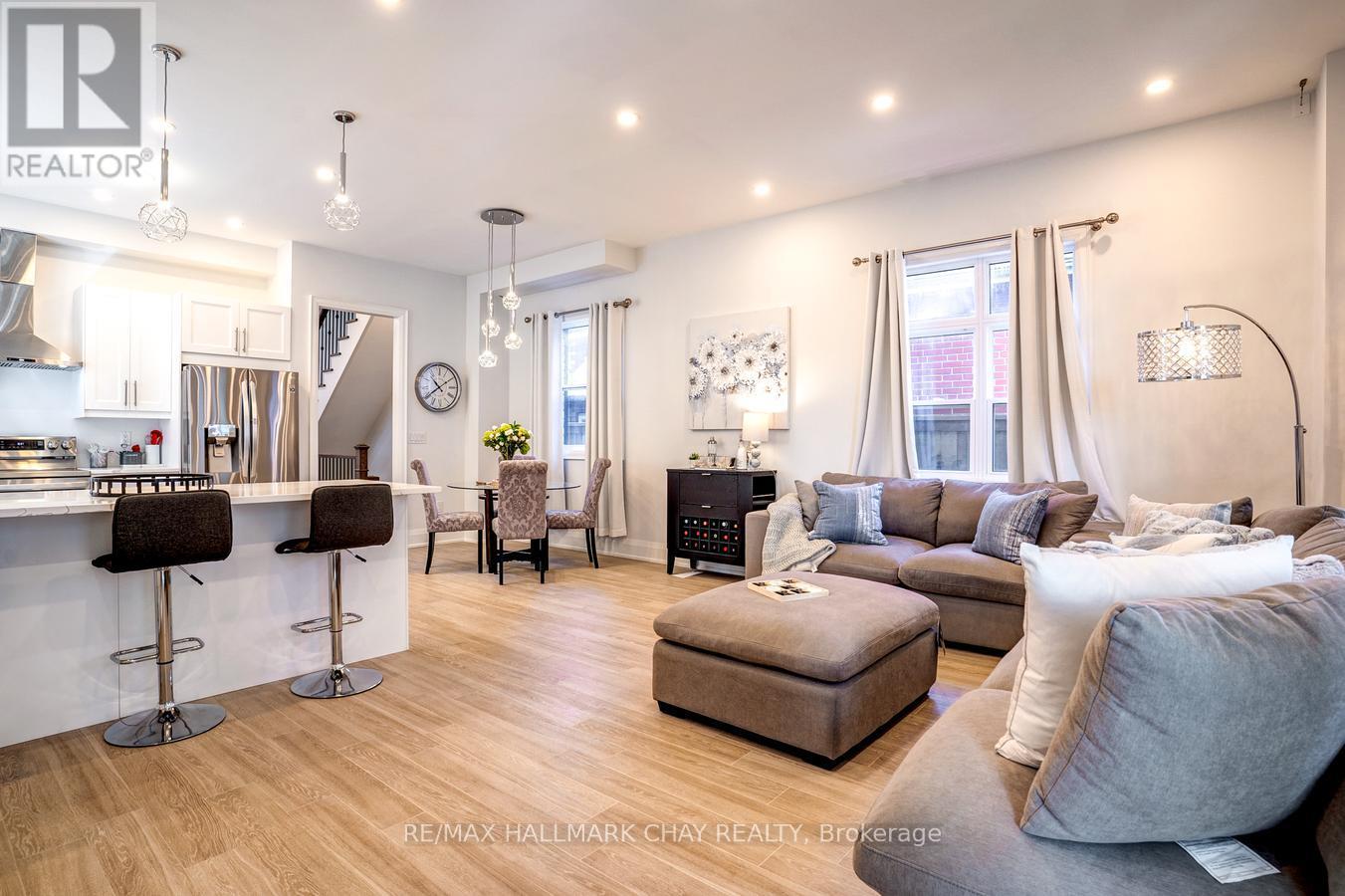 611 NORTHCLIFFE BOULEVARD - 3