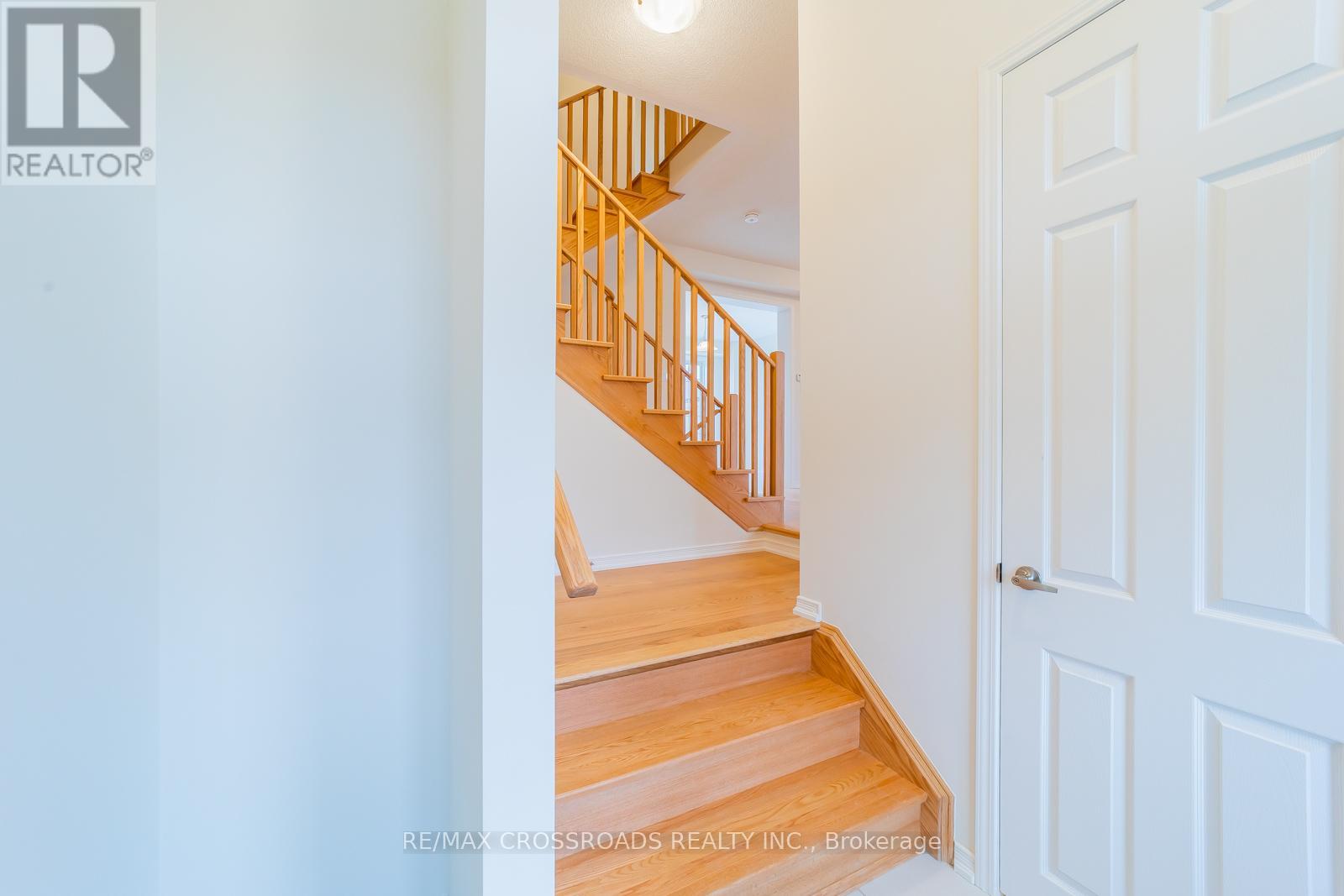 332 CORONATION ROAD - 7