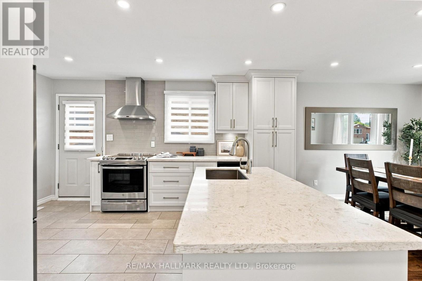 35 DOWNHAM DRIVE - 14