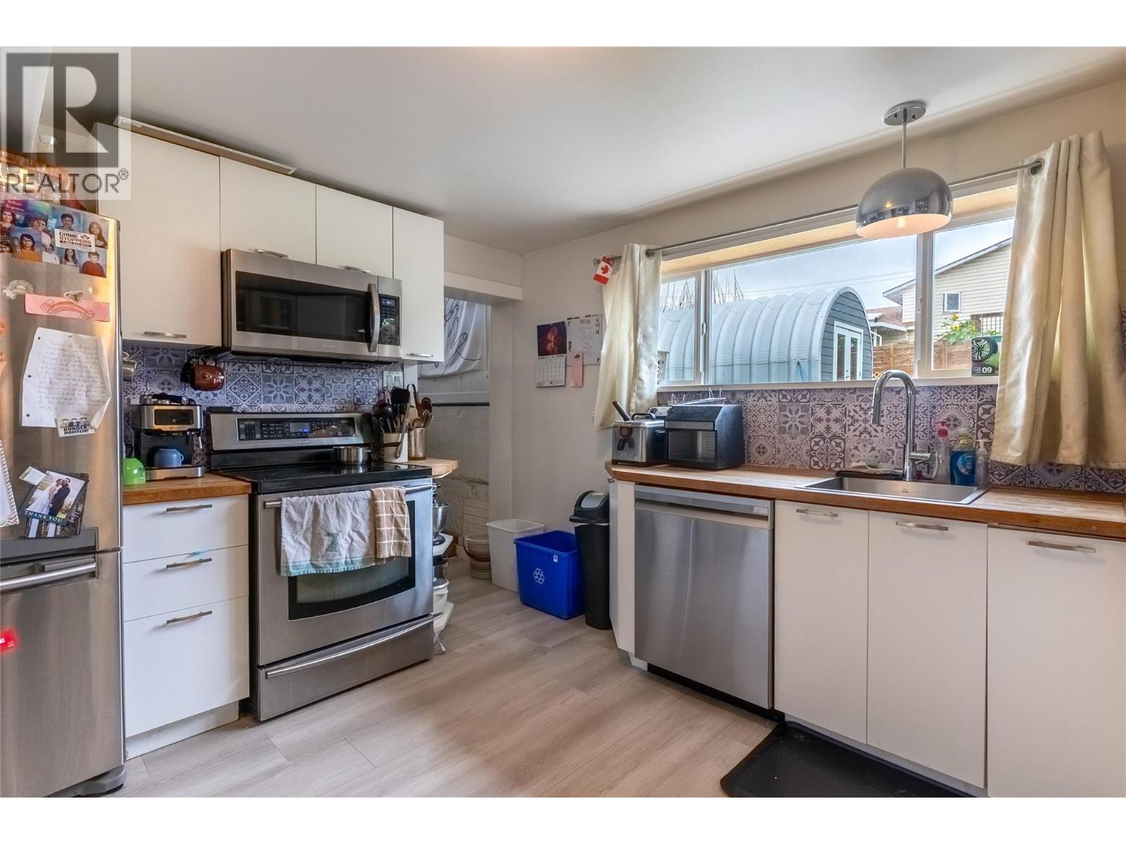 690 Alberni Avenue - 20