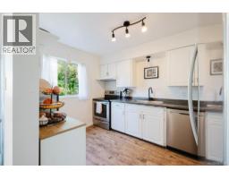 Kitchen - 3 933 Admirals Rd, Esquimalt, BC V9A2P1 Photo 11