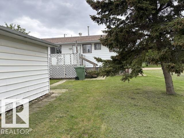 5225 47 STREET - 5