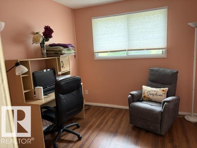 5225 47 Street - Photo 18