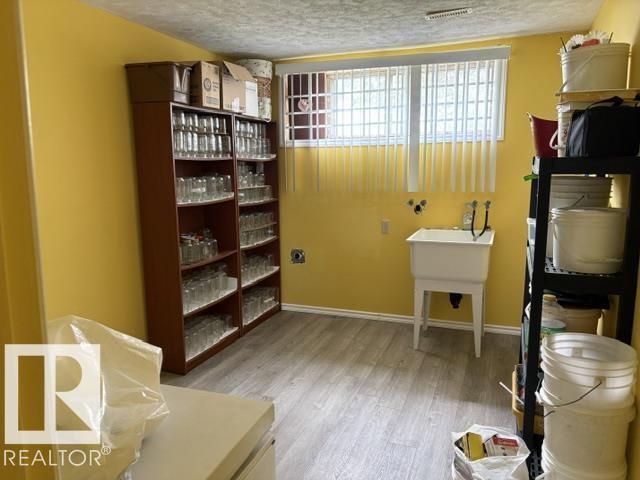 5225 47 Street - Photo 26