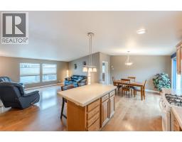 Living room - 8300 Gallagher Lk Frontage Road Unit# 7, Oliver, BC V0H1T2 Photo 10