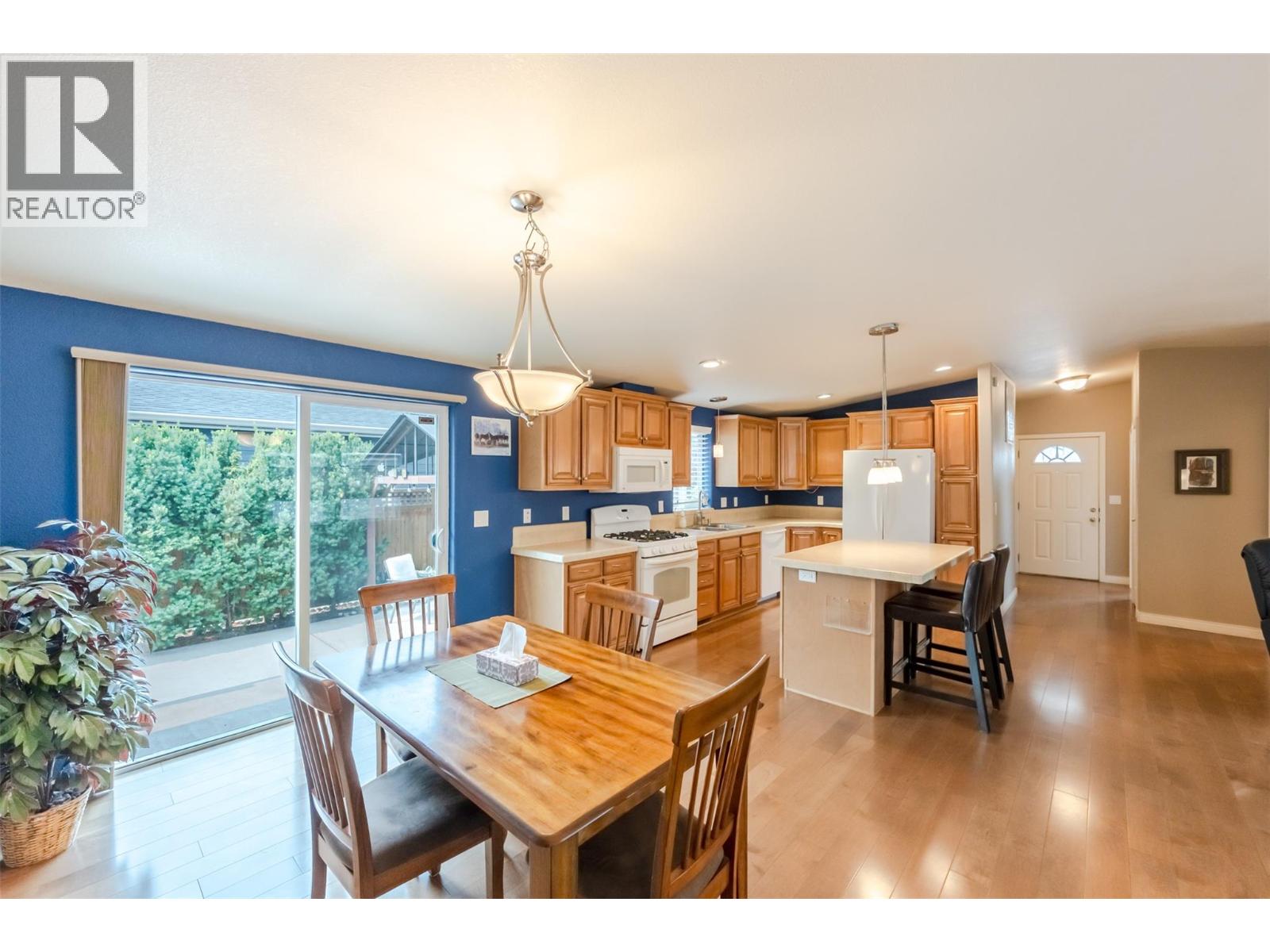 8300 GALLAGHER LK FRONTAGE Road Unit# 7, Oliver