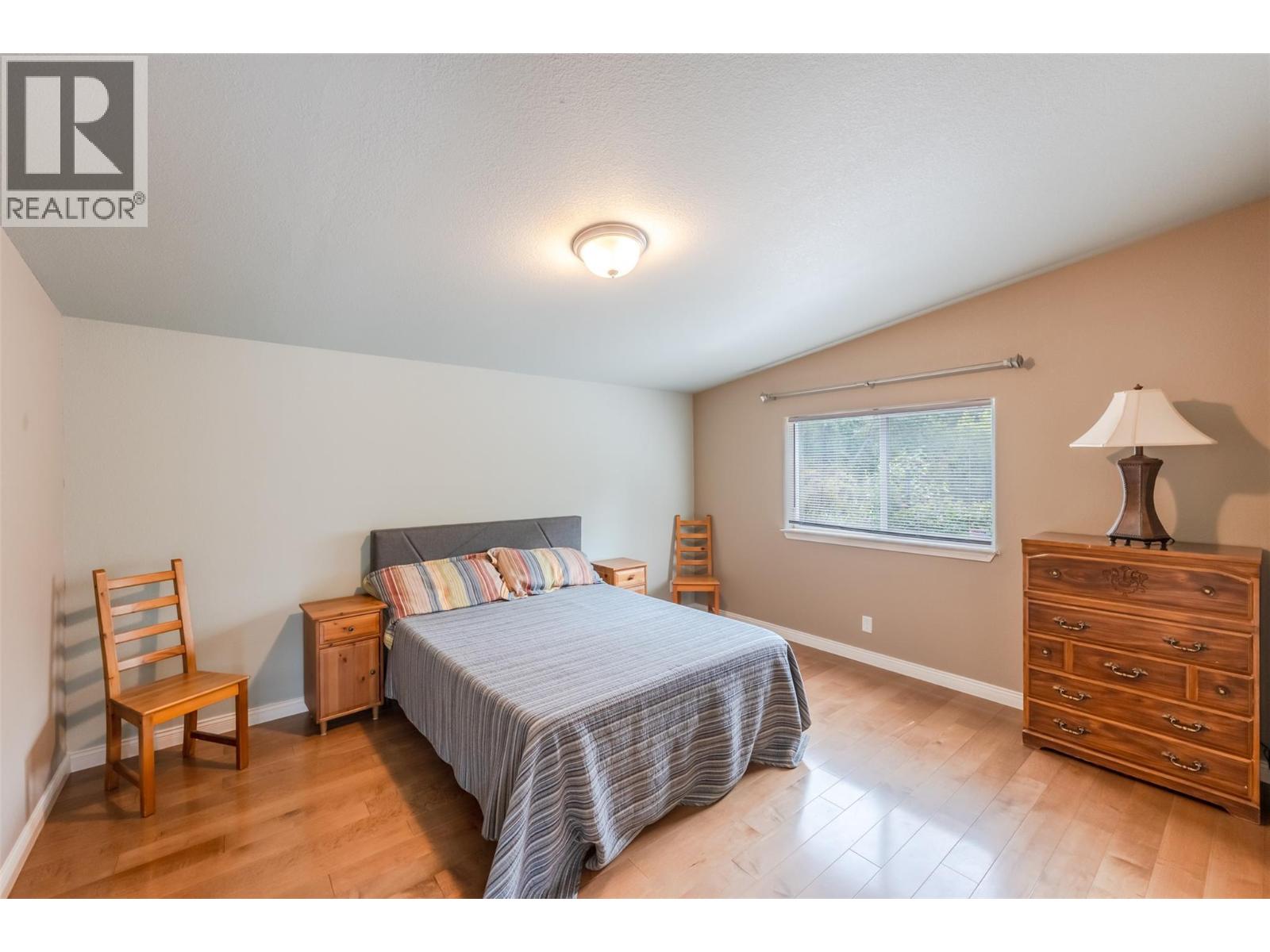 8300 GALLAGHER LK FRONTAGE Road Unit# 7, Oliver