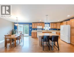 Kitchen - 8300 Gallagher Lk Frontage Road Unit# 7, Oliver, BC V0H1T2 Photo 8