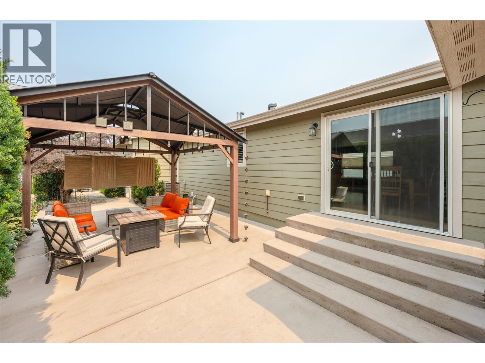 8300 GALLAGHER LK FRONTAGE Road Unit# 7, Oliver