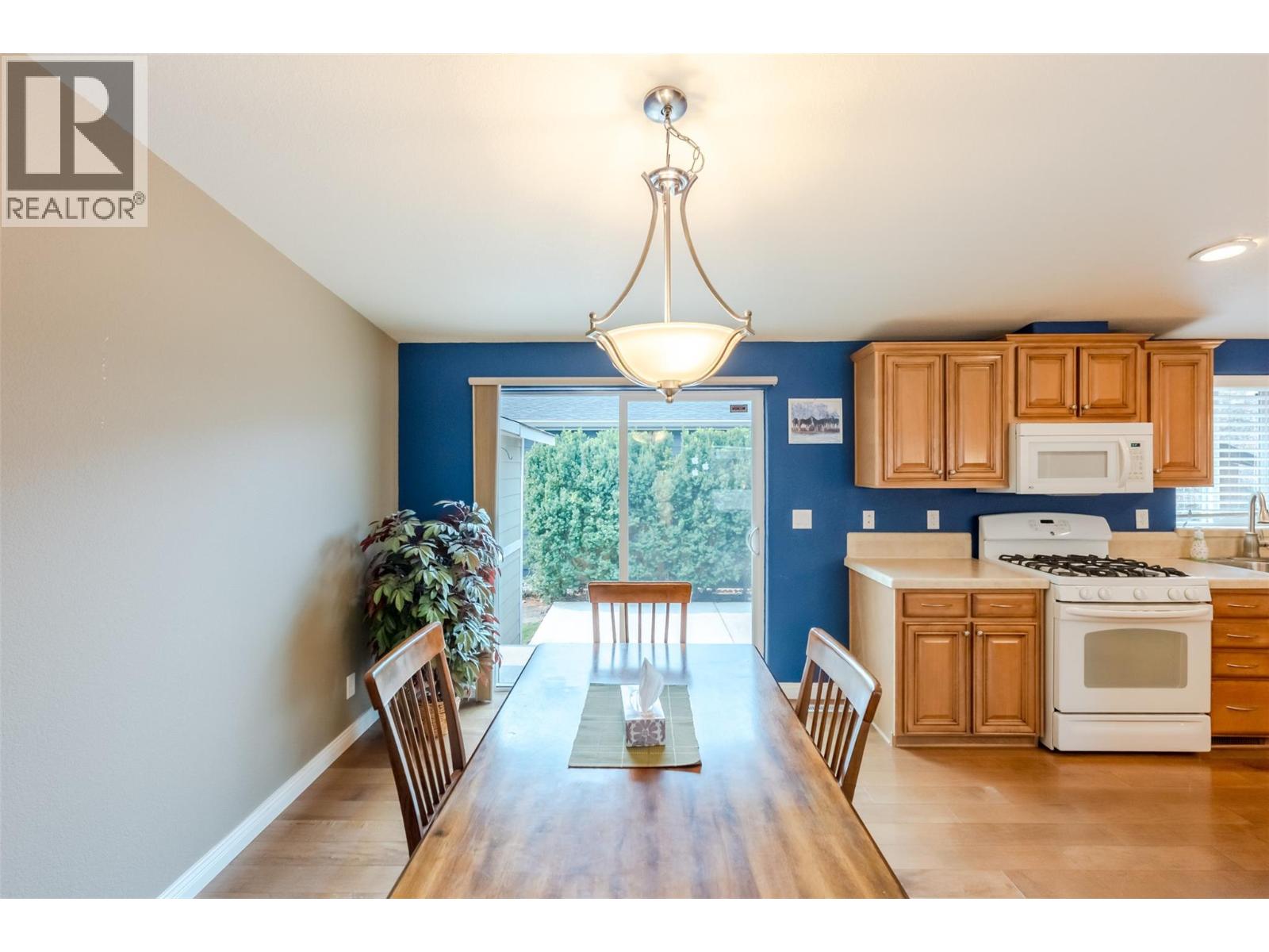 8300 GALLAGHER LK FRONTAGE Road Unit# 7, Oliver