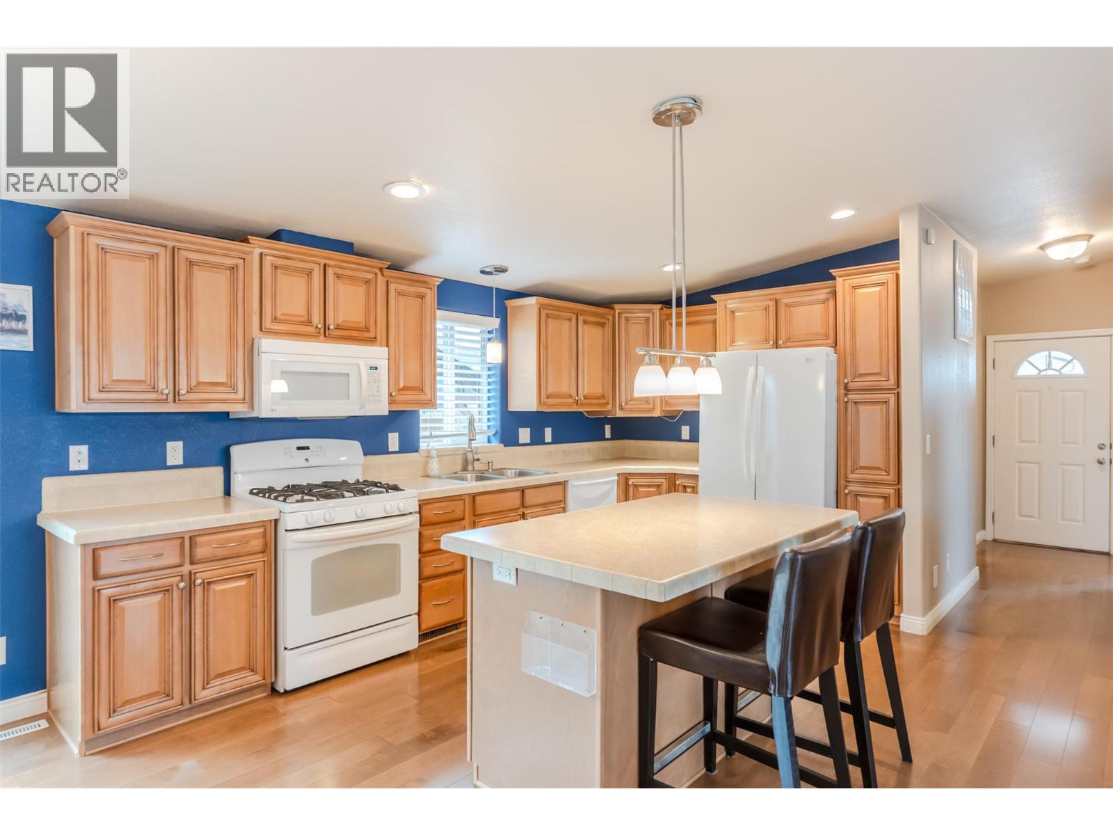 8300 GALLAGHER LK FRONTAGE Road Unit# 7, Oliver
