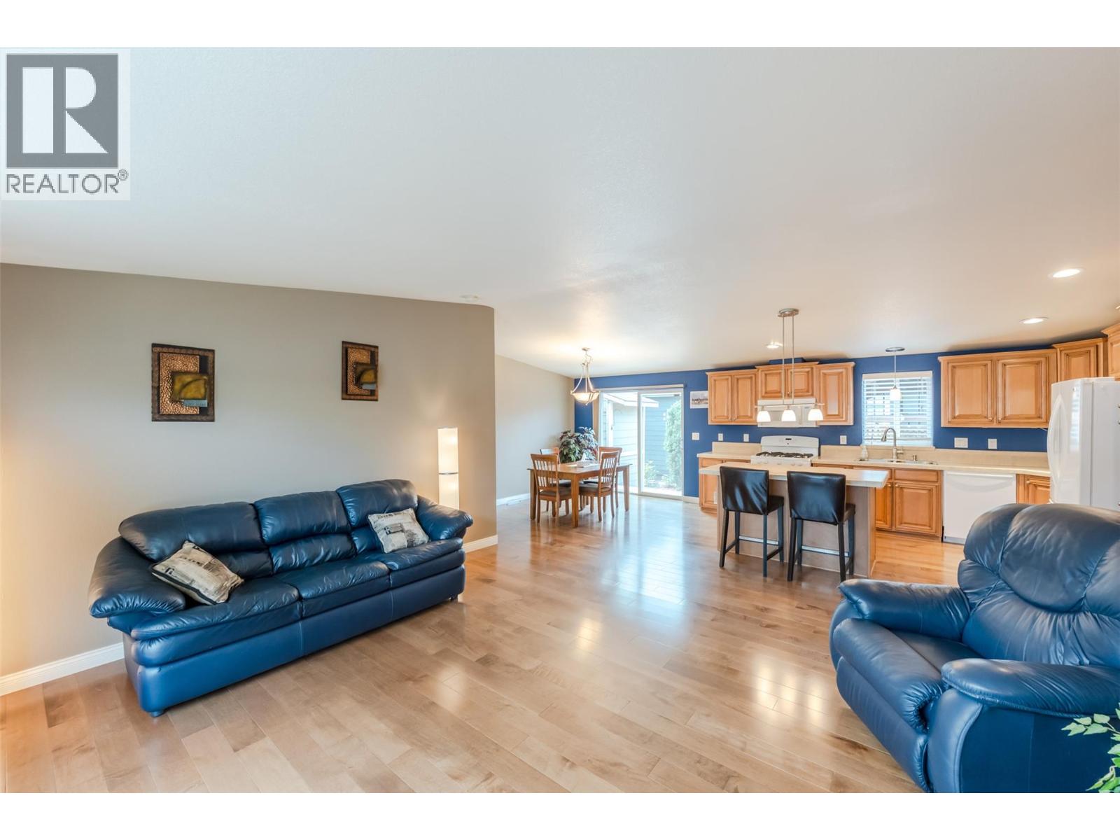 8300 GALLAGHER LK FRONTAGE Road Unit# 7, Oliver