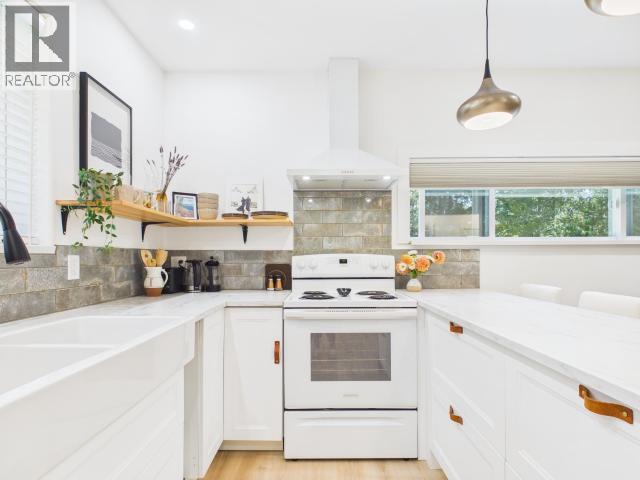 9350 MALASPINA RD - Image 32