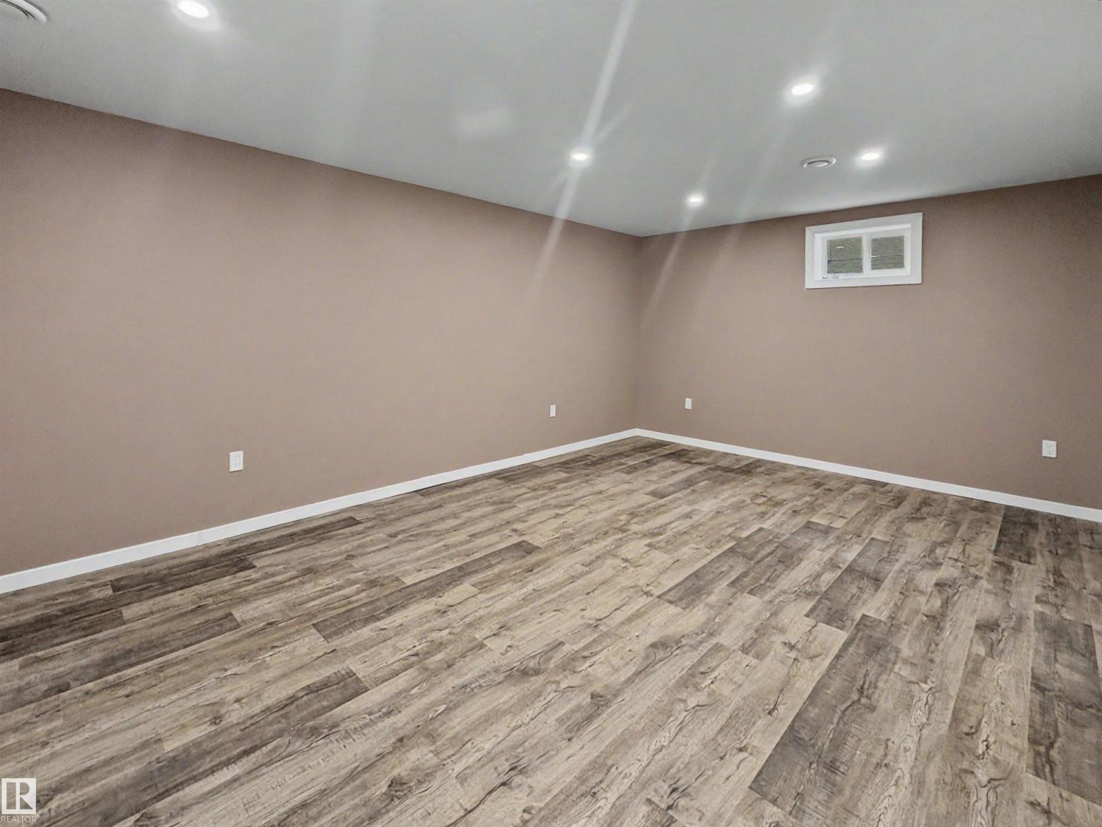 4418 45 Avenue - Photo 12