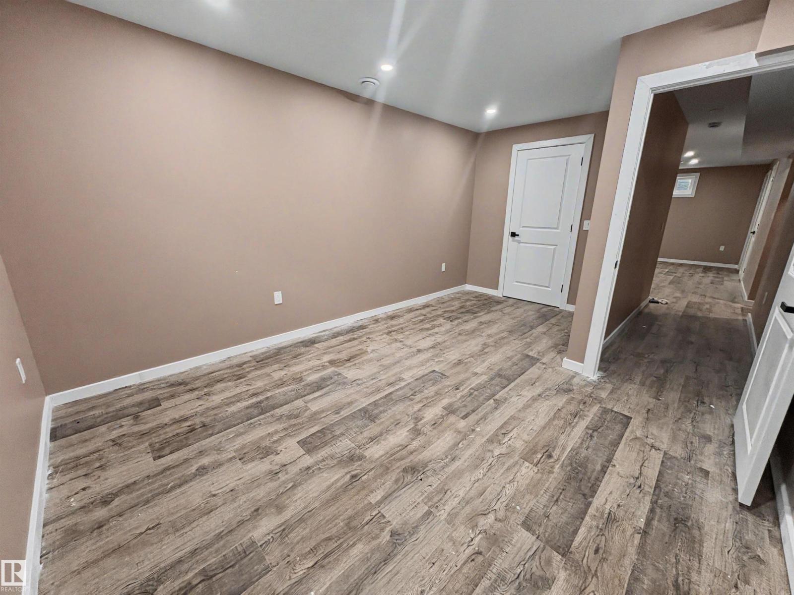 4418 45 Avenue - Photo 18