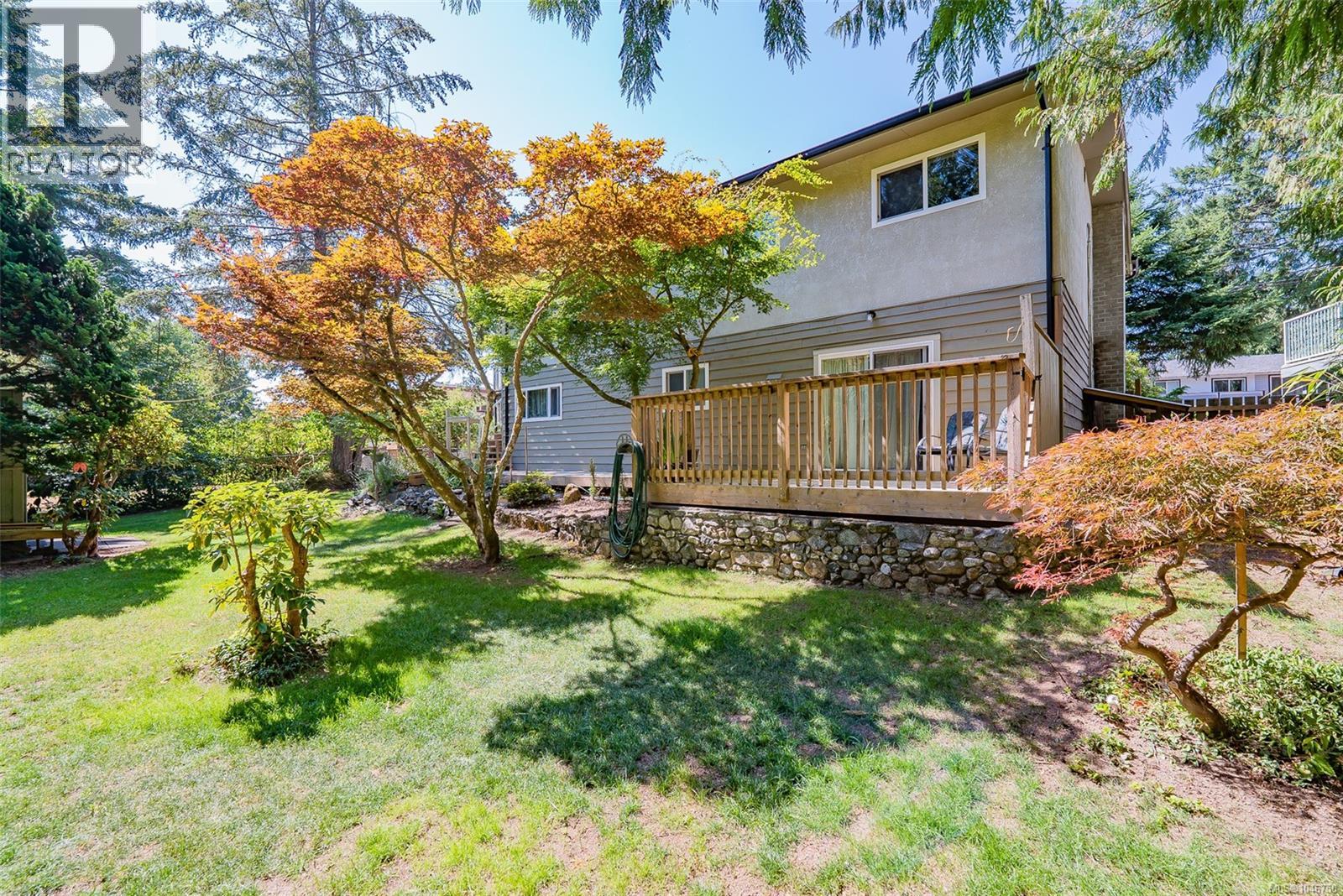 3362 Uplands Dr - Image 27