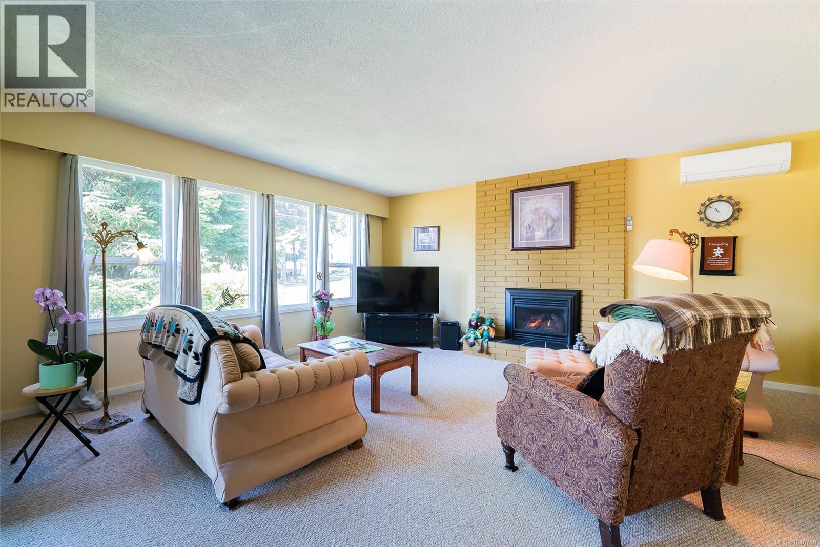 3362 Uplands Dr - Image 9